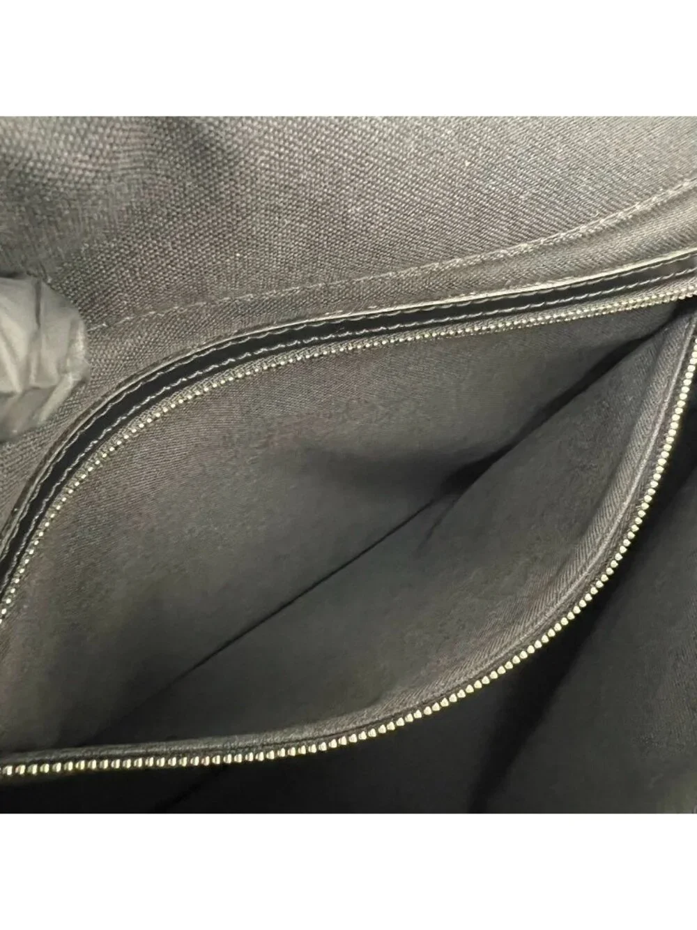 Louis Vuitton Victor Taiga Line Leather Shoulder Bag Black
